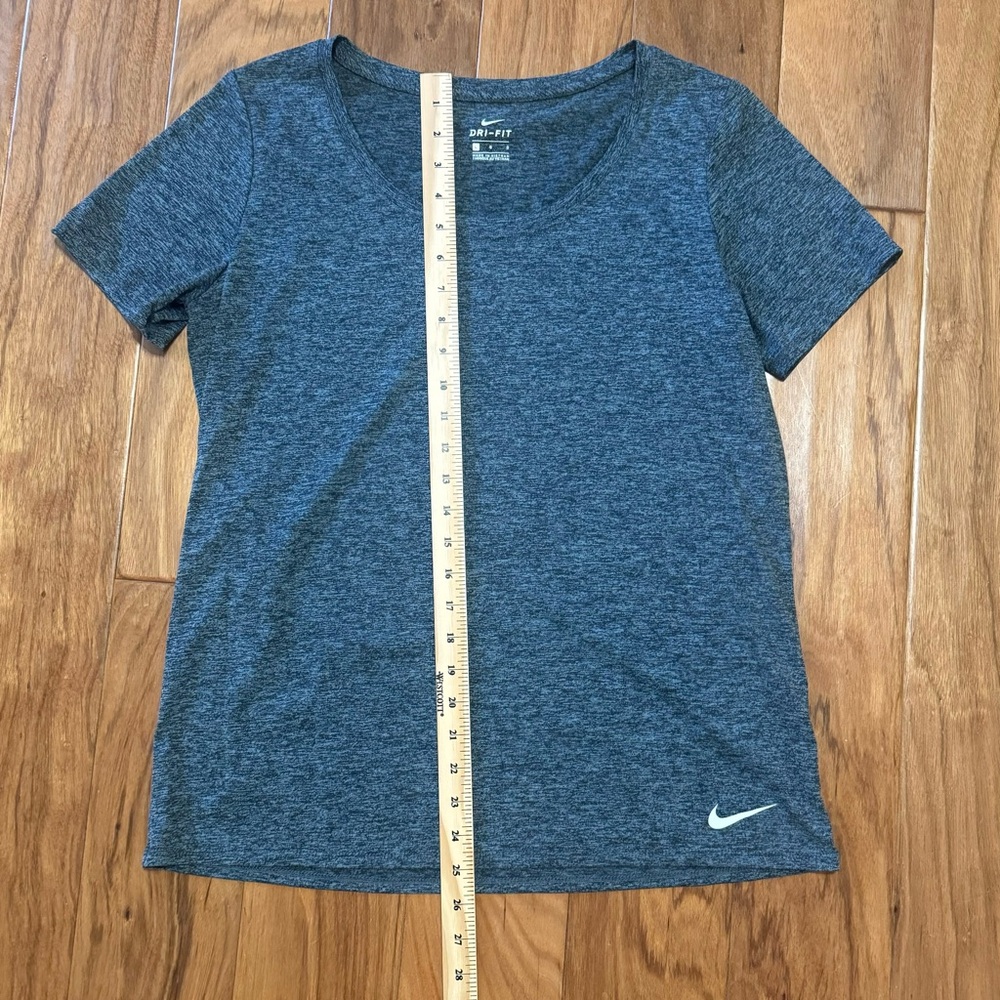 Nike Dry Fit Top - Picture 2 of 6